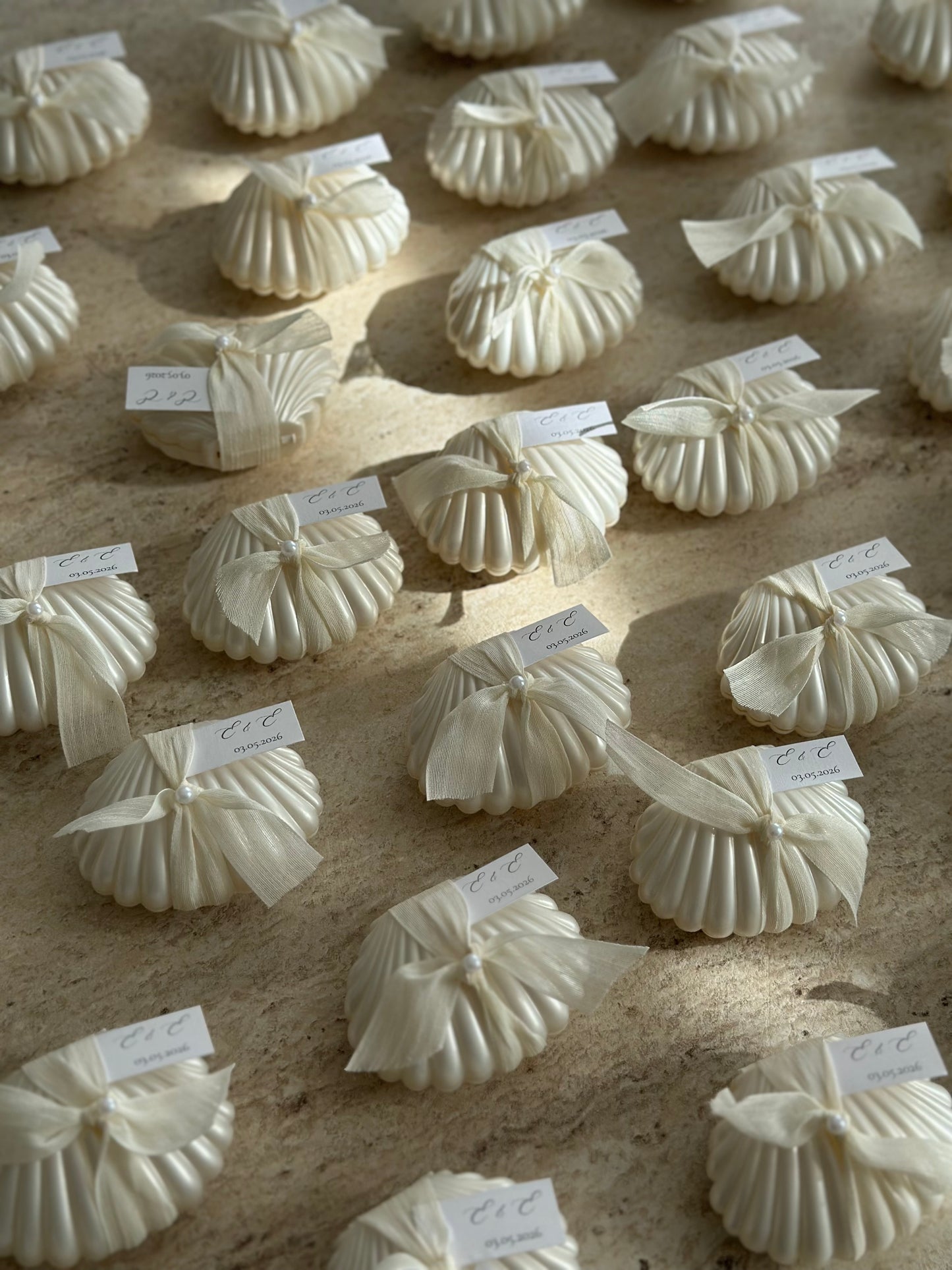 Shell candle favors