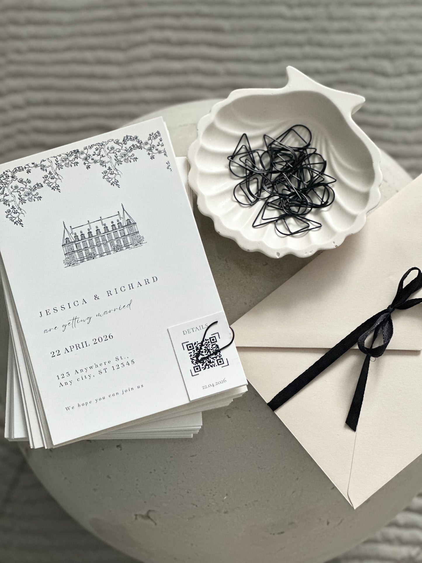 Classic Classy Uitnodigingskaart met QR-code