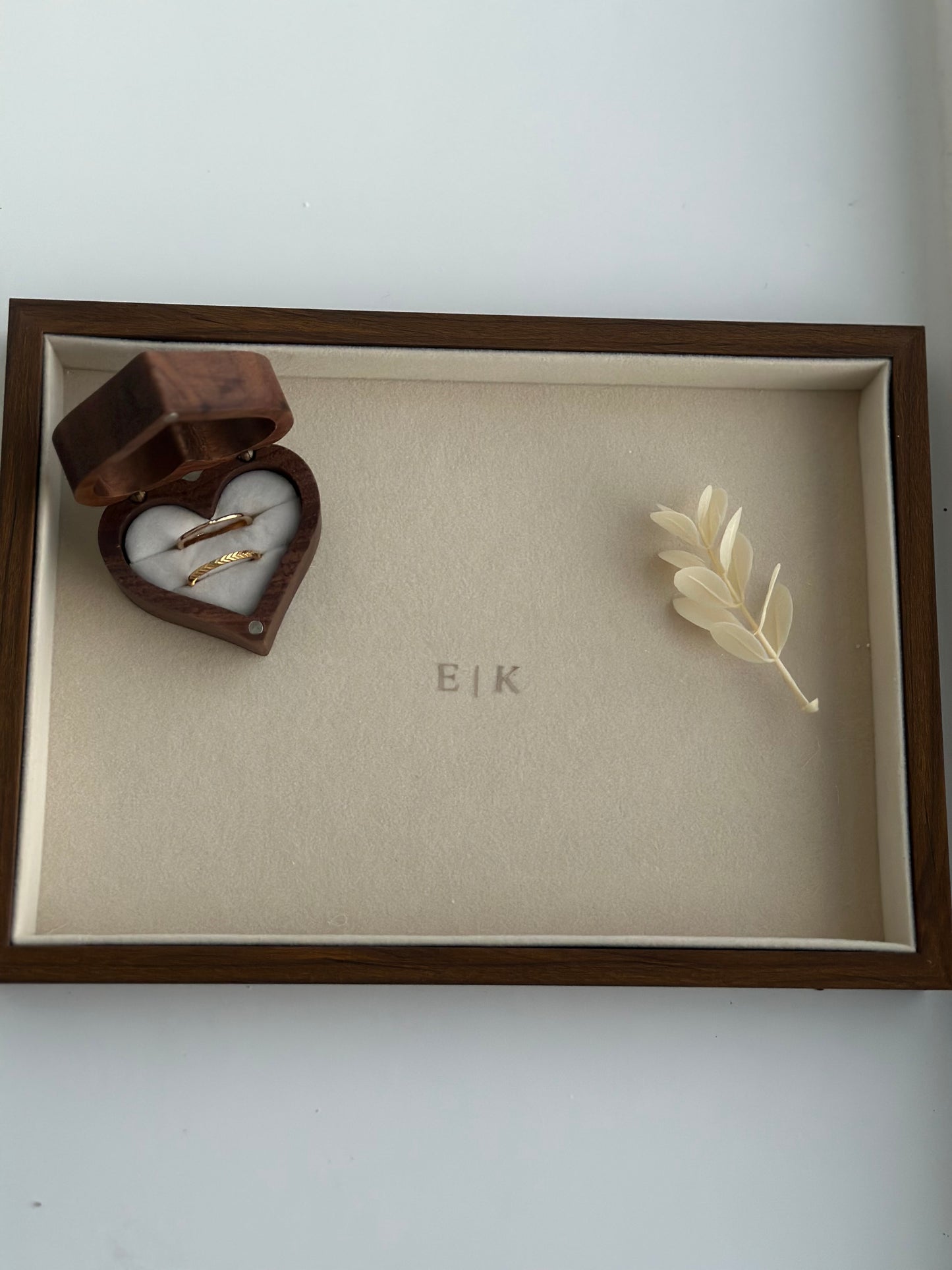 Verlovingsdienblad TERRA, warm en tijdloos