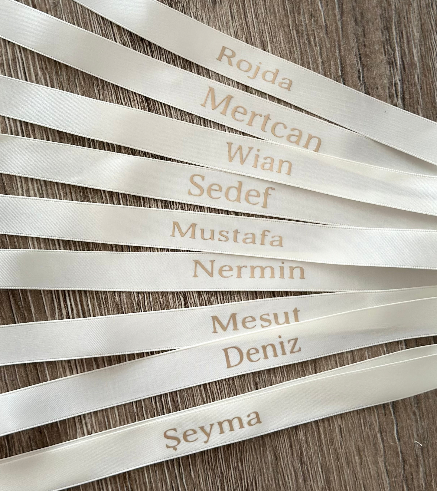 Gepersonaliseerde verlovingsring lint