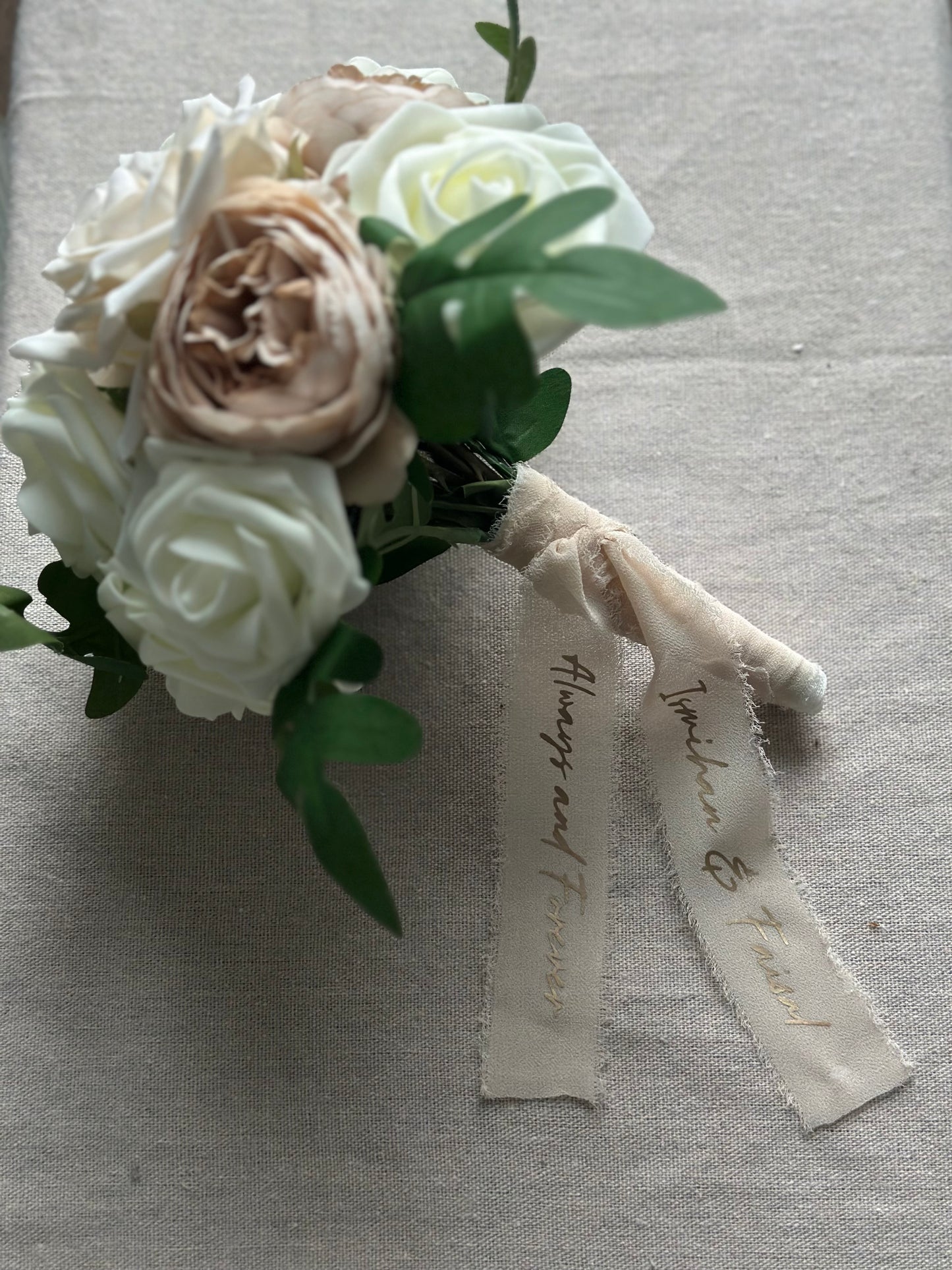 Gepersonaliseerd Chiffon Bouquetlint – Uniek Herinneringslint voor het Bruidsboeket