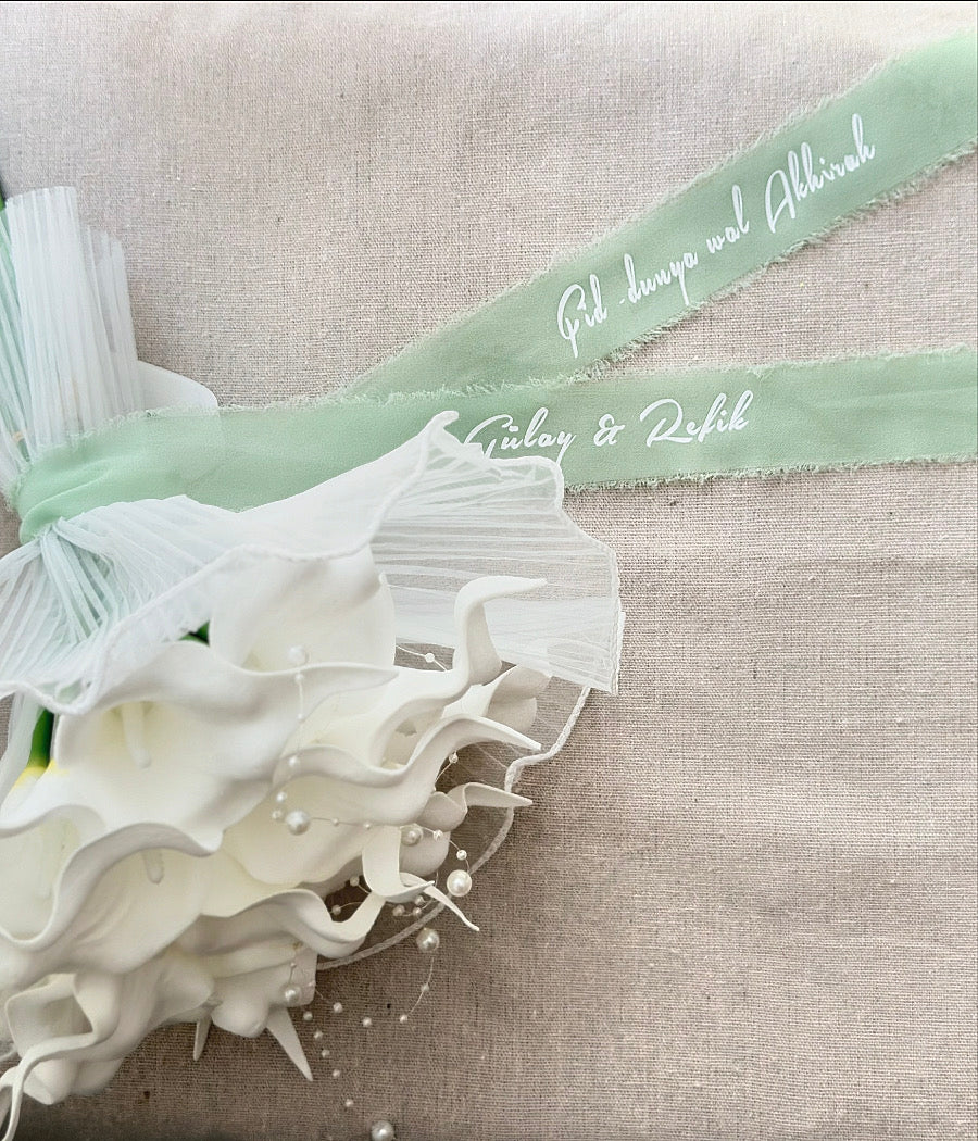 Gepersonaliseerd Chiffon Bouquetlint – Uniek Herinneringslint voor het Bruidsboeket