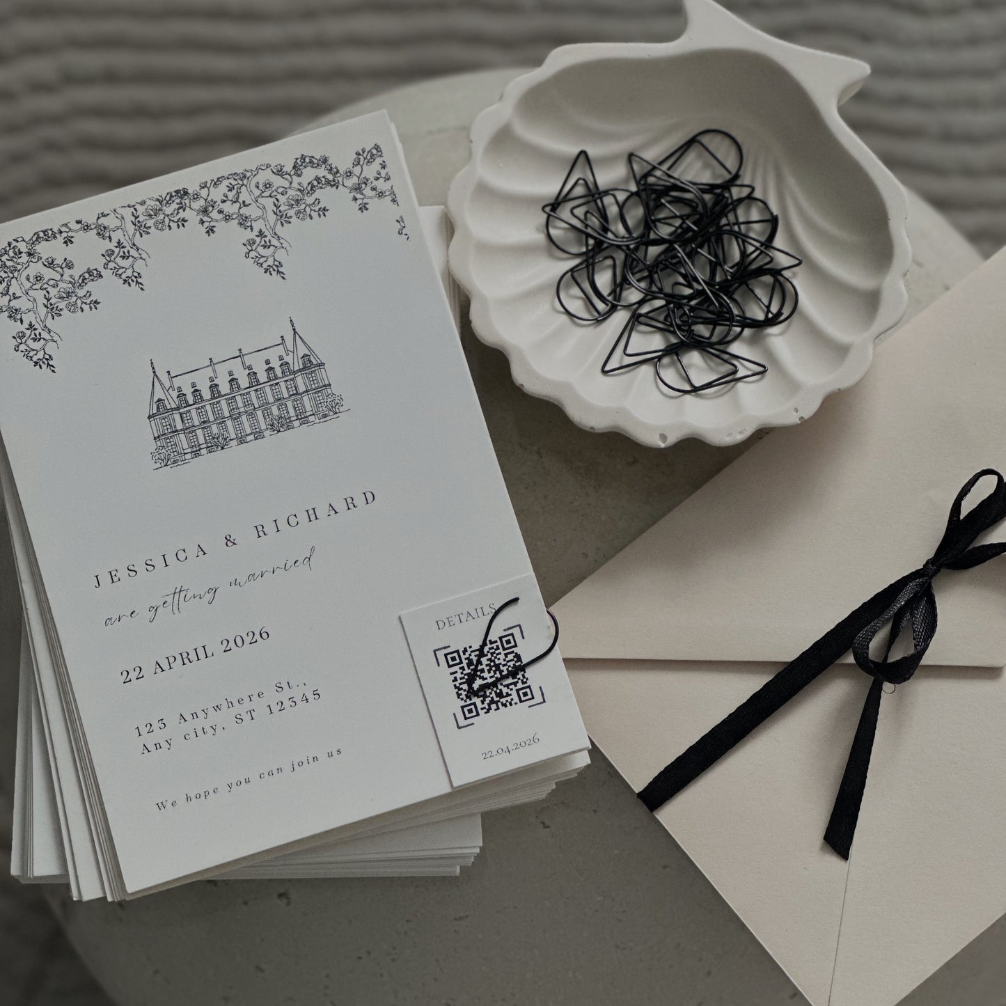 Classic Classy Uitnodigingskaart met QR-code