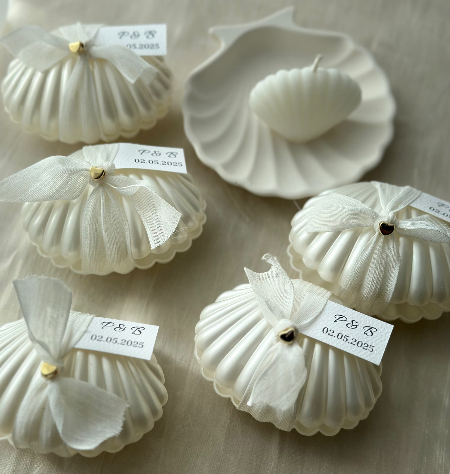 Shell candle favors