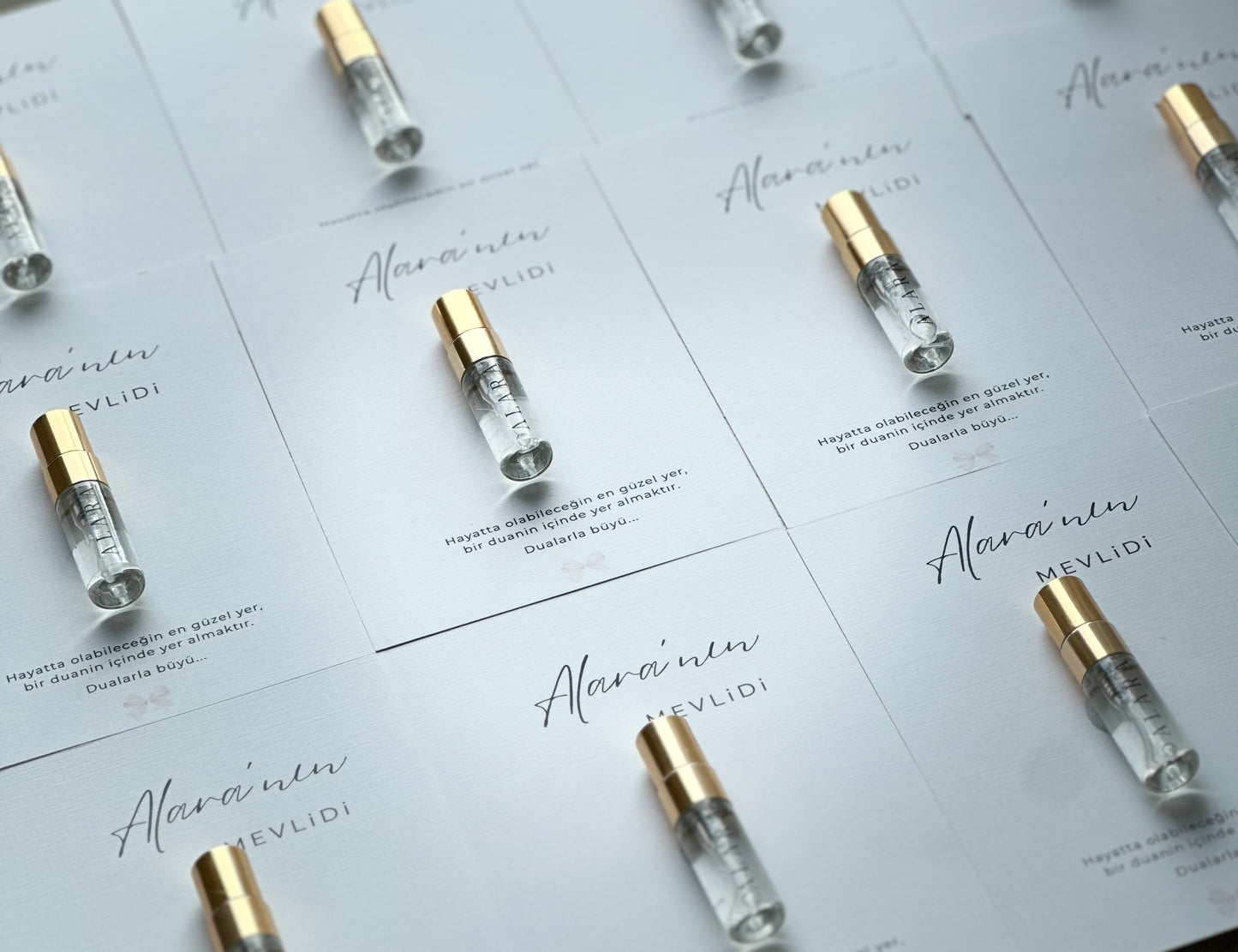 Mini cologne sprayfles op kaart