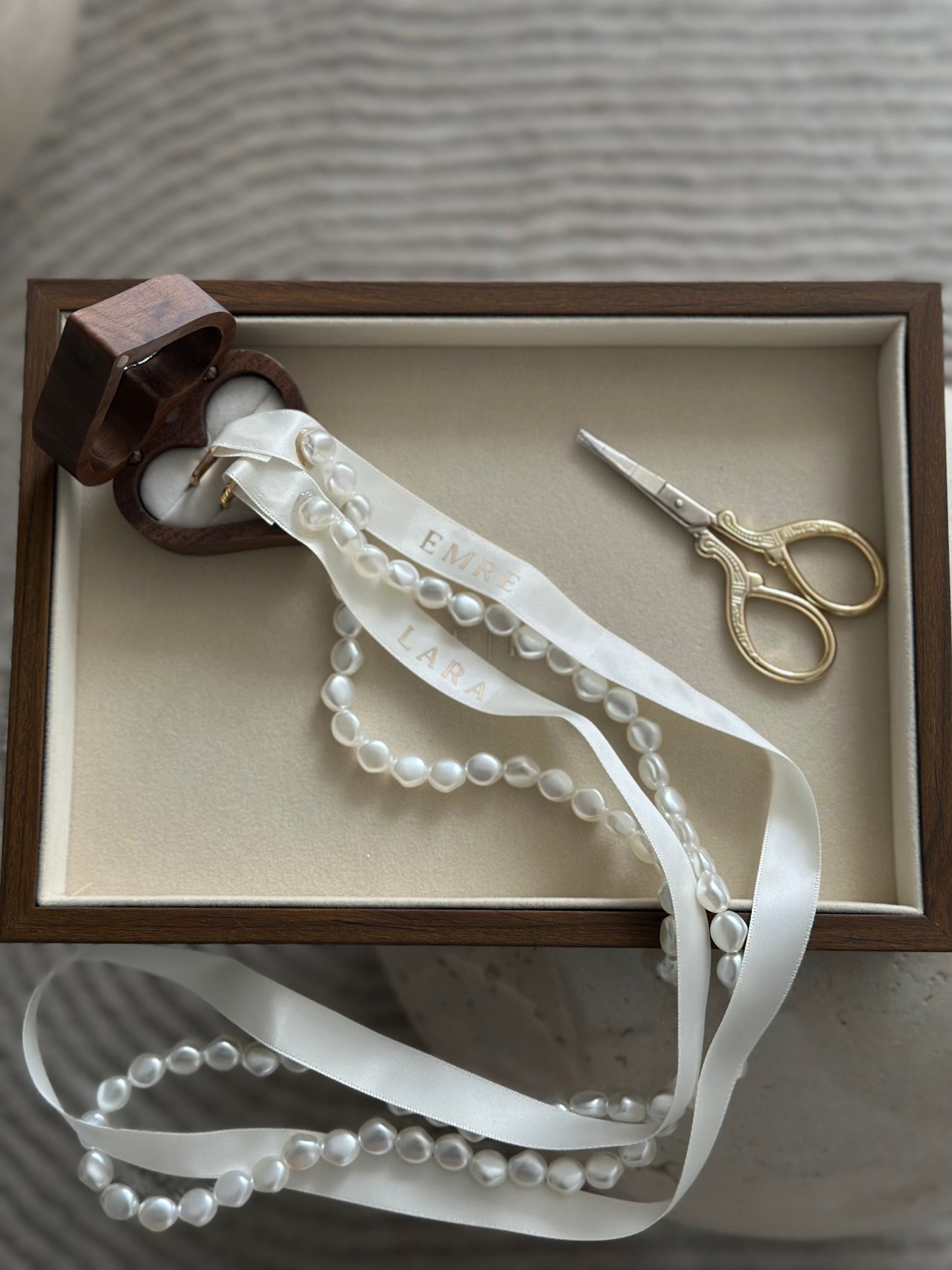 Verlovingsdienblad TERRA, warm en tijdloos